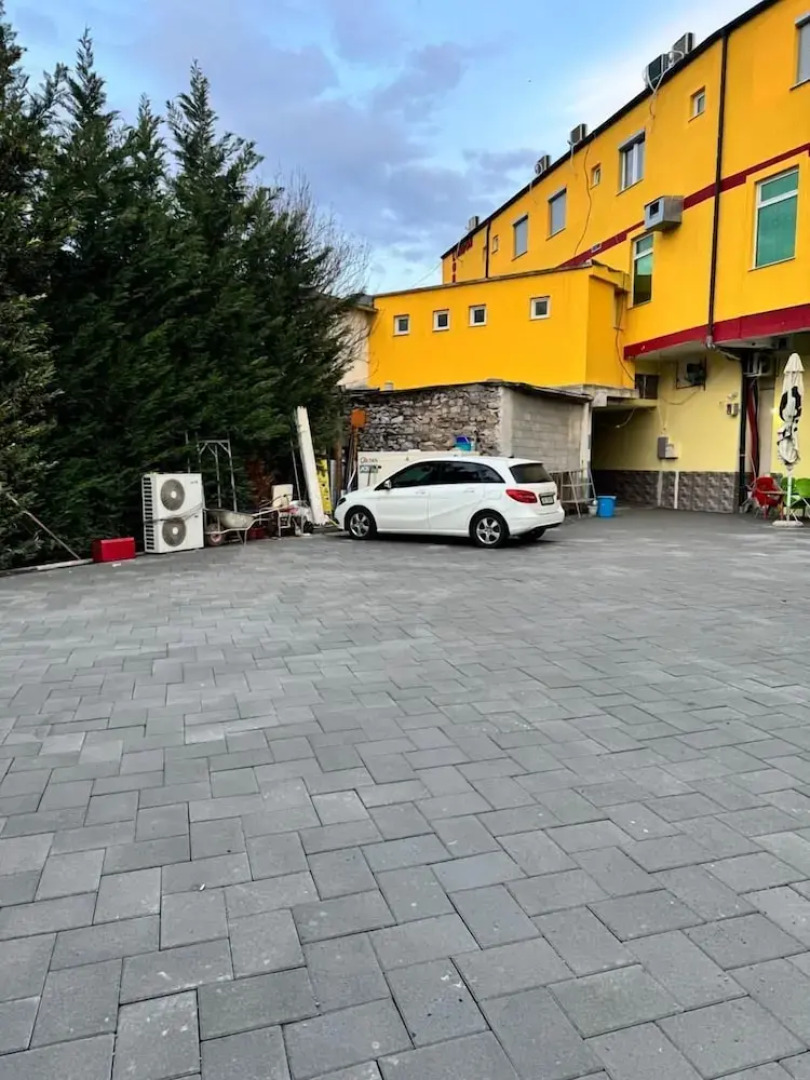 London Restaurant Hotel