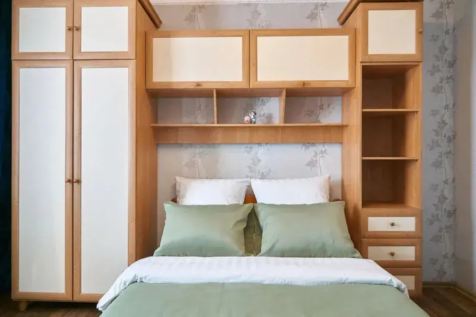 Pyat Zvezd  na ul. Truda, d. 24