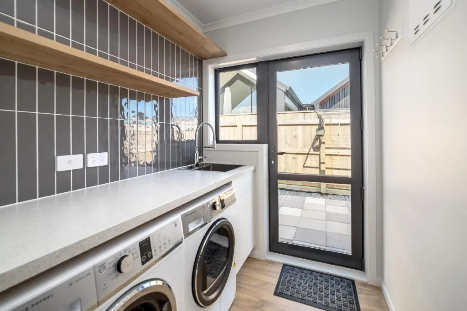 Citron 9 (Adults Only)