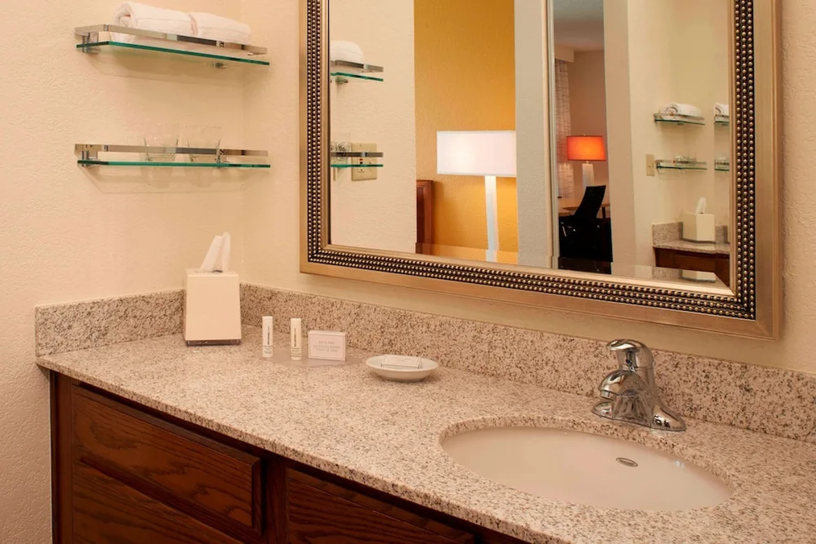 Sonesta ES Suites Chicago Waukegan Gurnee