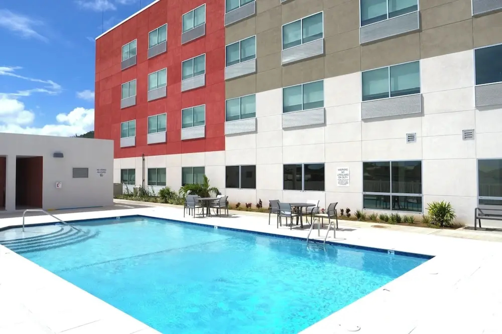 Holiday Inn Express & Suites Diamond by IHG