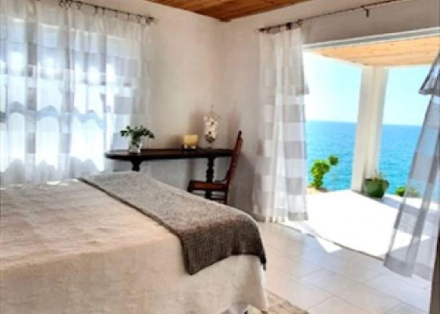 Blue Love Point by Eleuthera Vacation Rentals