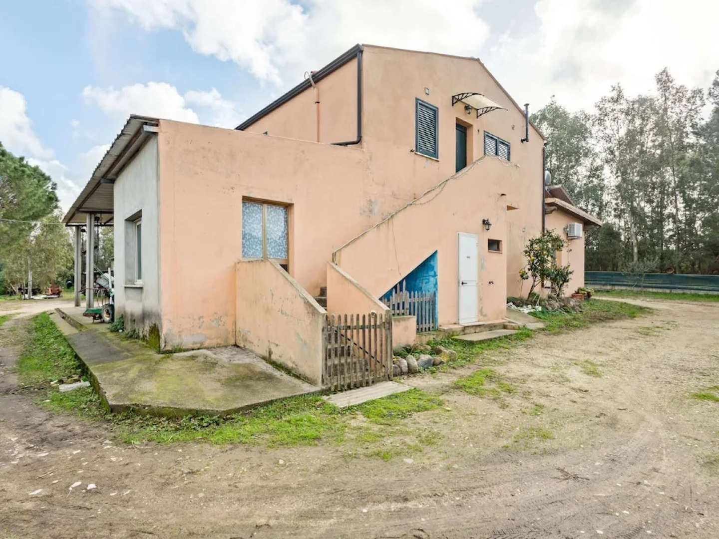 Homes in the Lagoons of Santa Giusta
