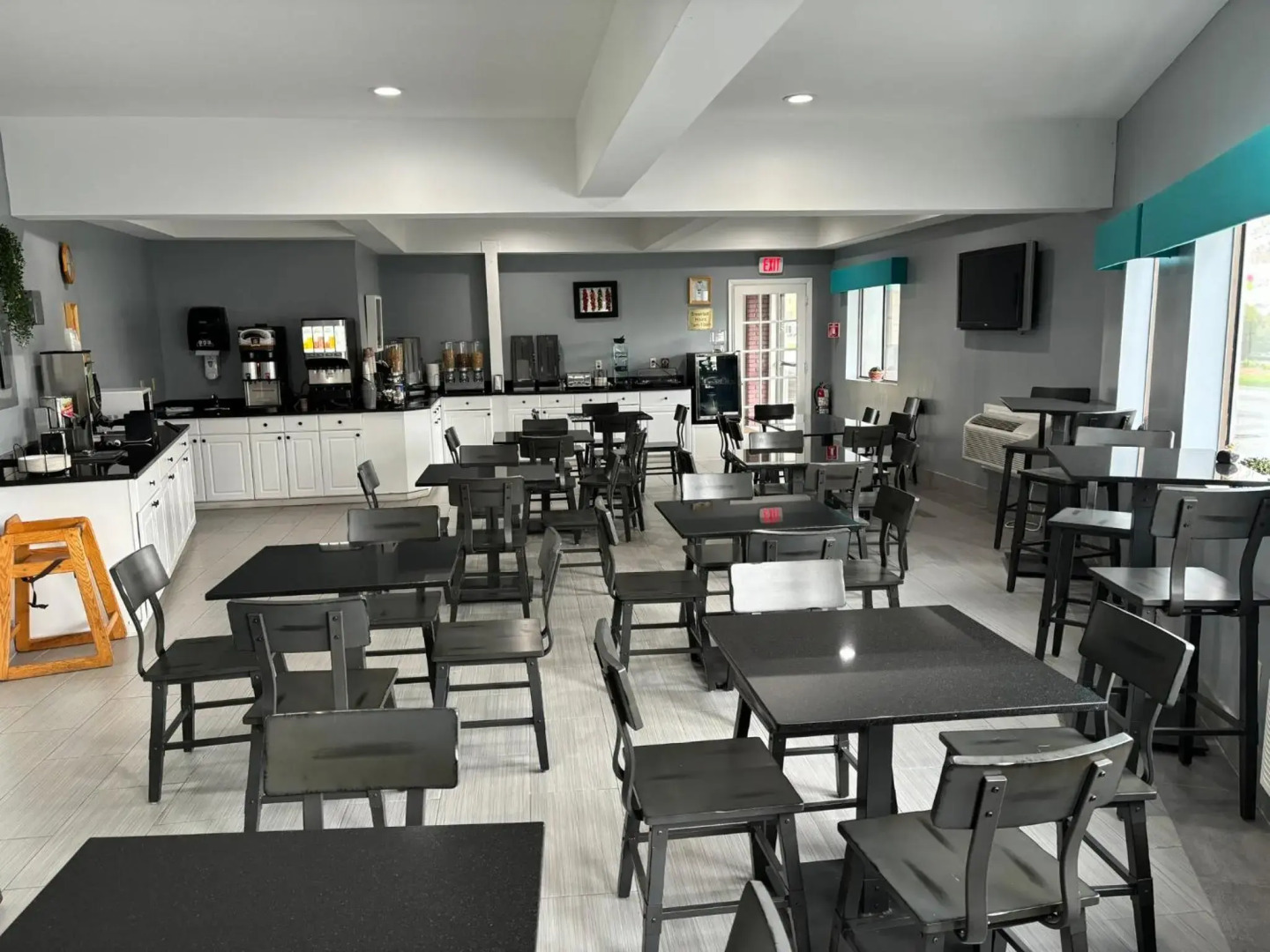 Admiralty Inn & Suites - a Red Collection Hotel