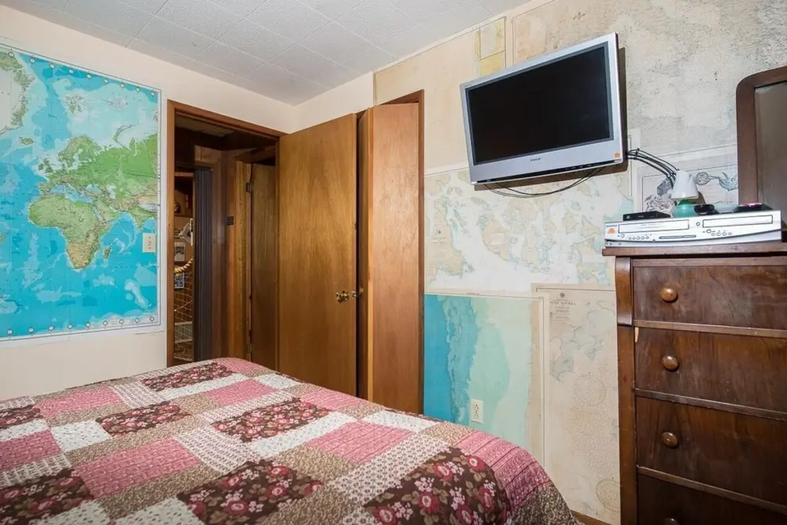 Crow's Nest by RedAwning