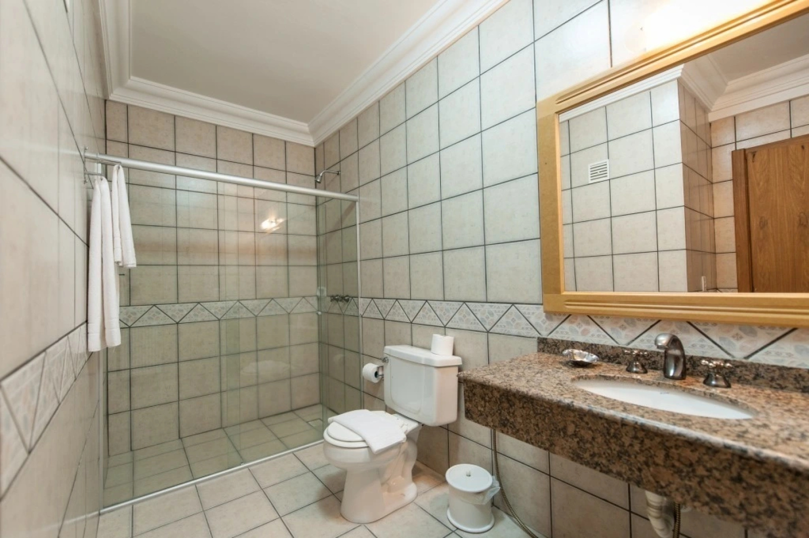 Farina Park Hotel