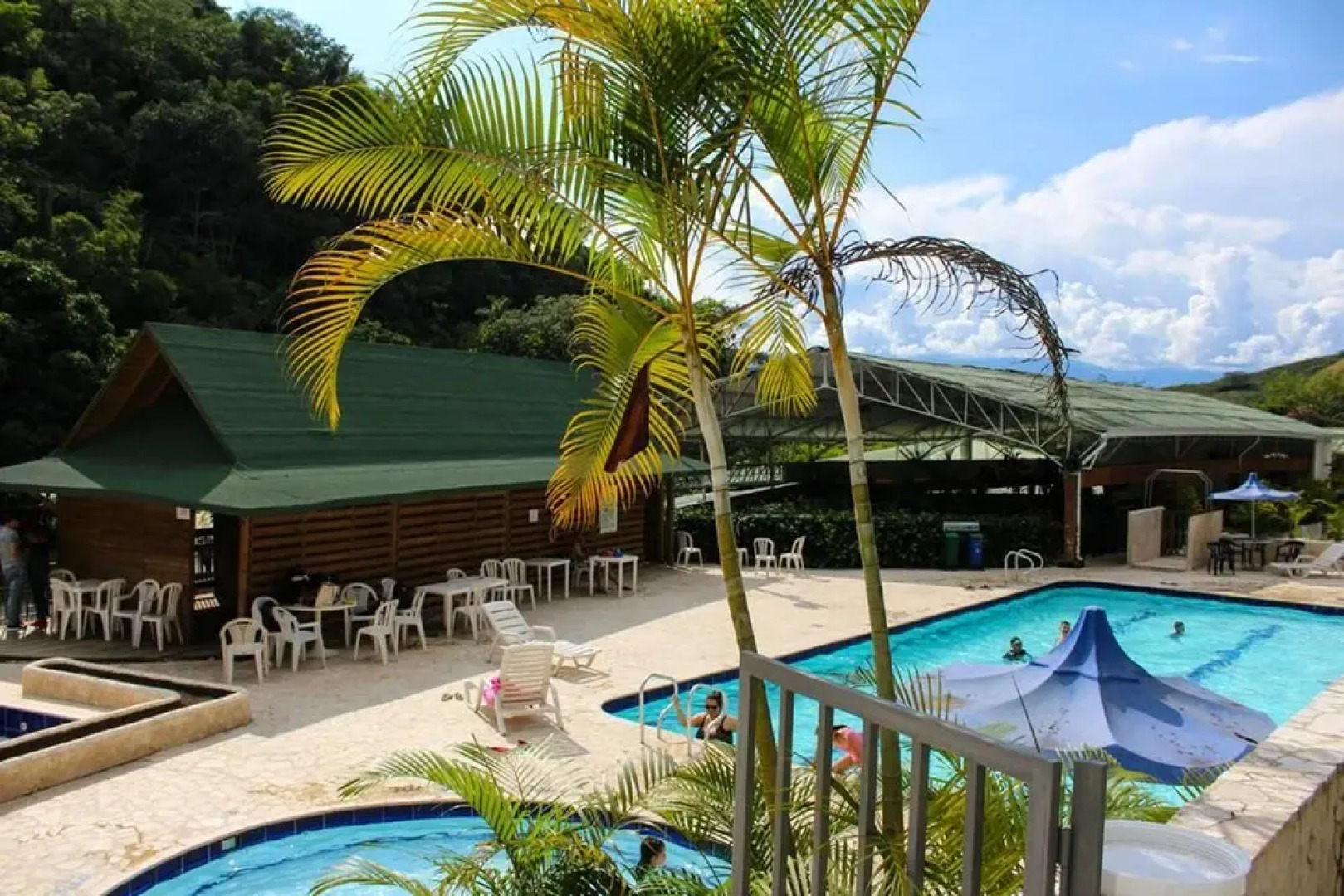 Hostería Río Escondido