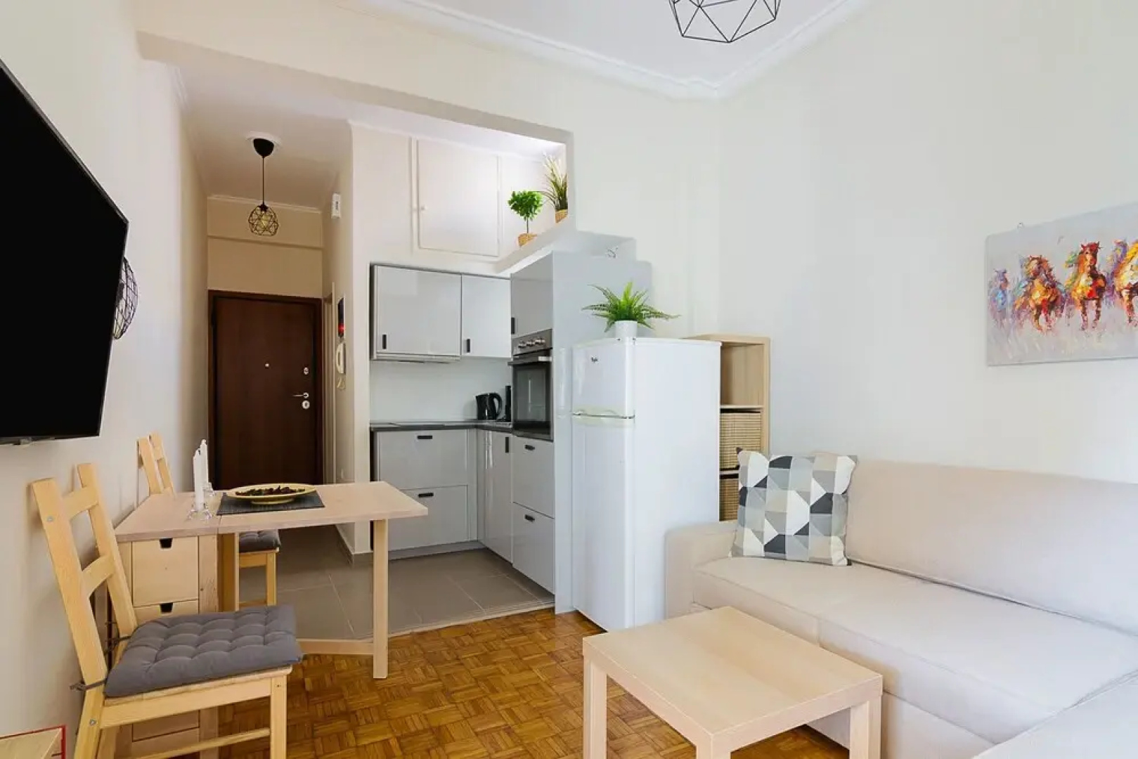 Comfy flat in Cholargos