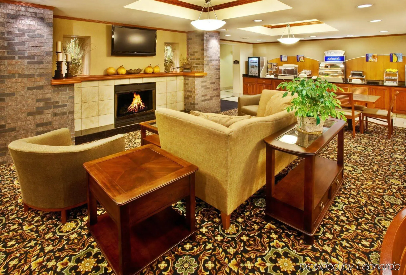 Holiday Inn Express & Suites Sheldon by IHG