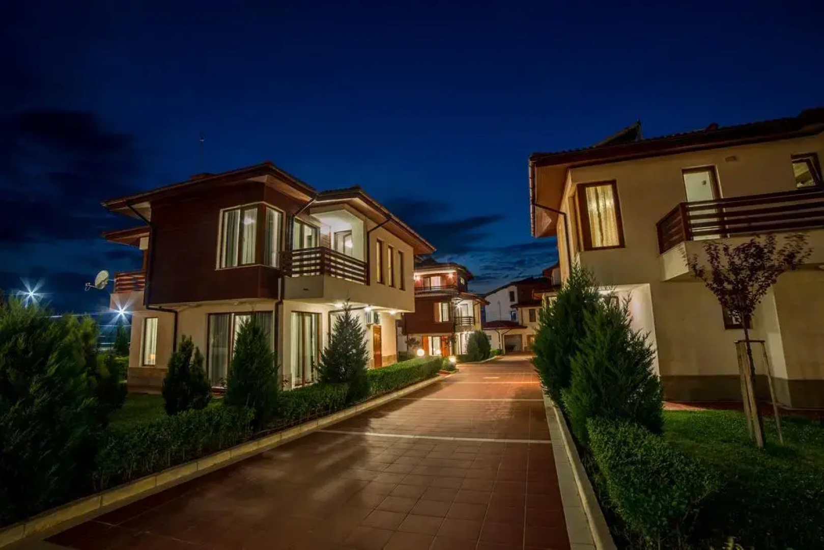 Villas in Complex Trakiyskiy Bryag