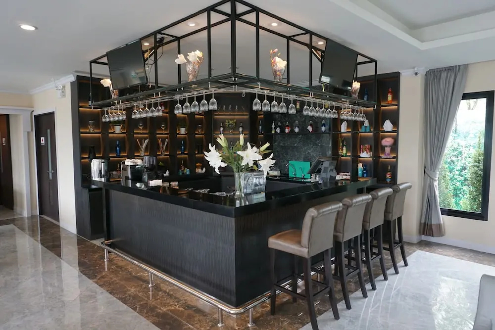 The Green View Hotel