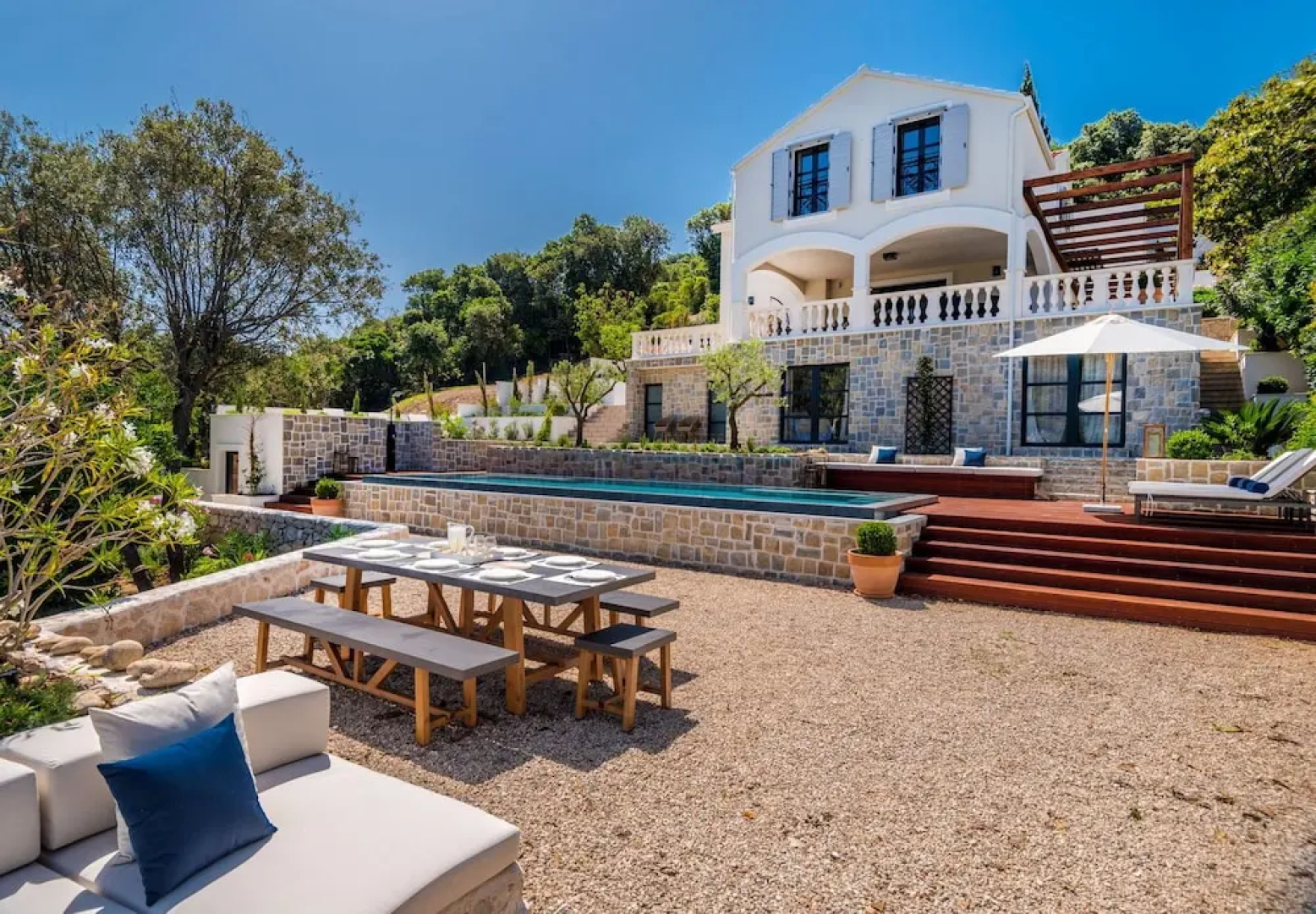Beachfront Villa Feodora Grande