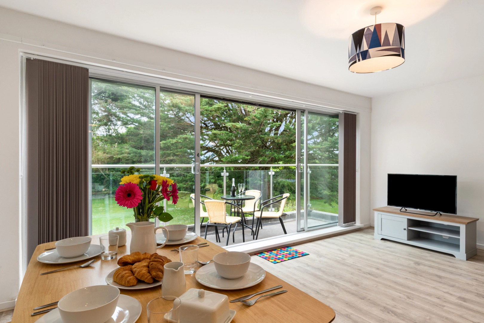 Coedrath Park 19 - Close to Beach, Parking, Balcony, Pet Friendly