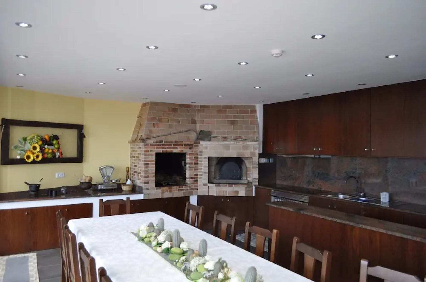 Villa São Lourenço by MHM