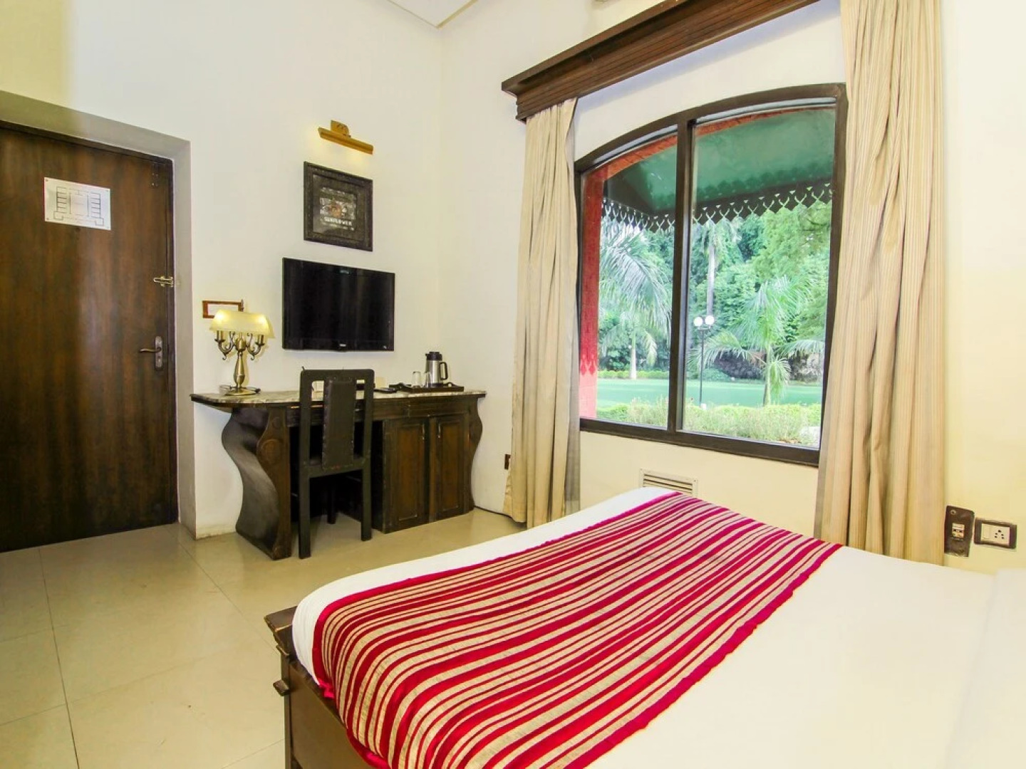 OYO 8771 Hotel Allahabad Regency