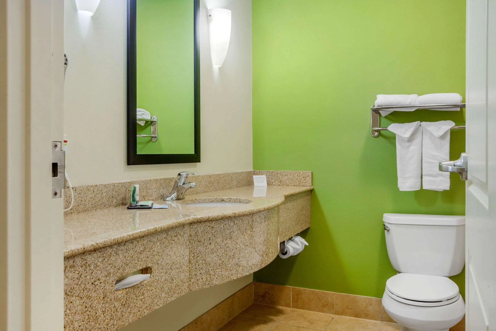 Sleep Inn & Suites Milwaukee Airport