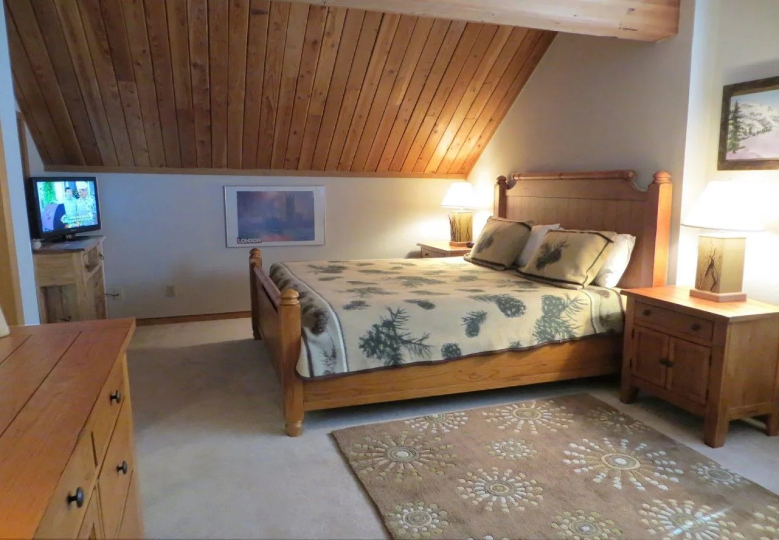The Wood Creek Lodge by Crested Butte Lodging