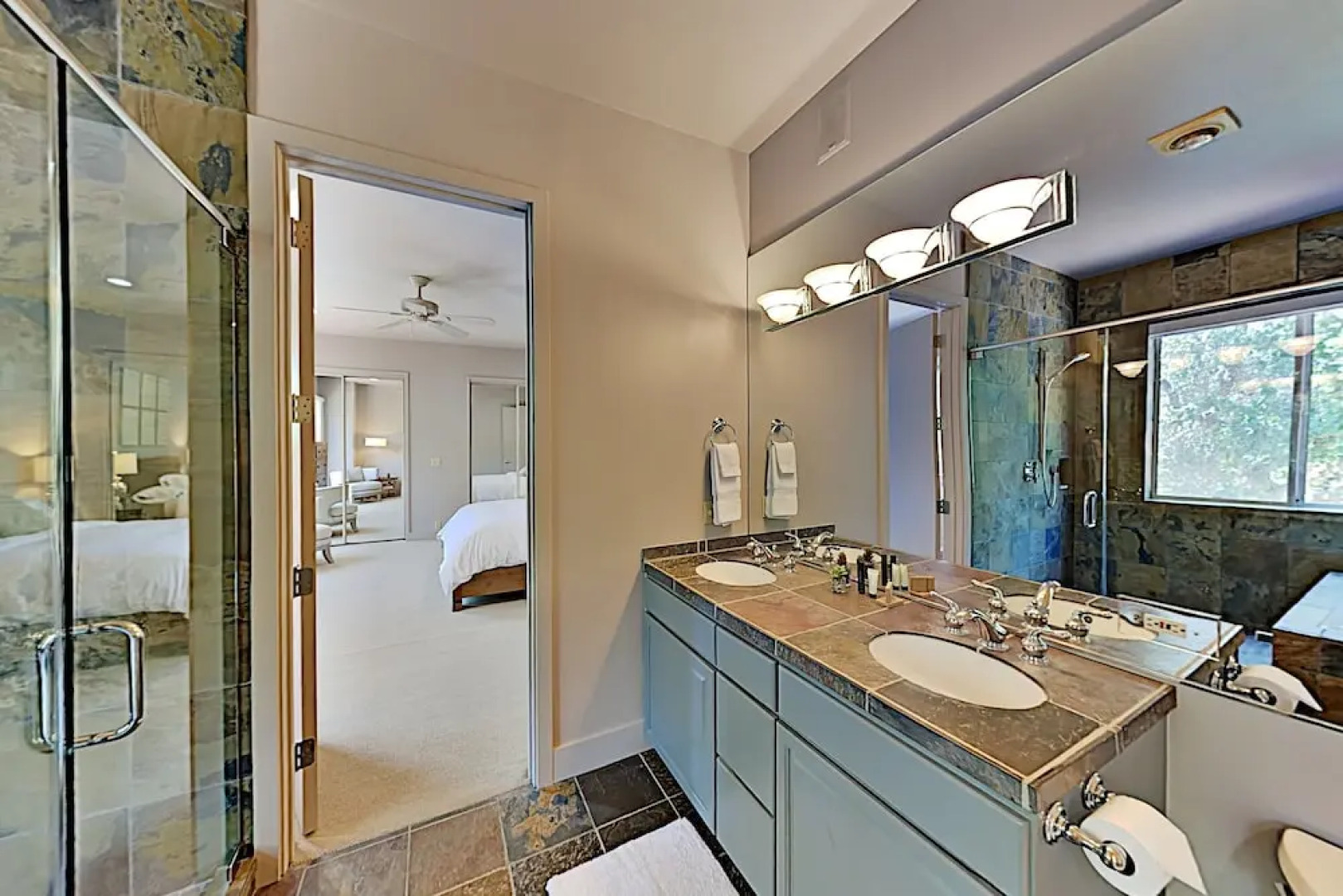 2600 Glen Ellen Home - 3 Br home by RedAwning