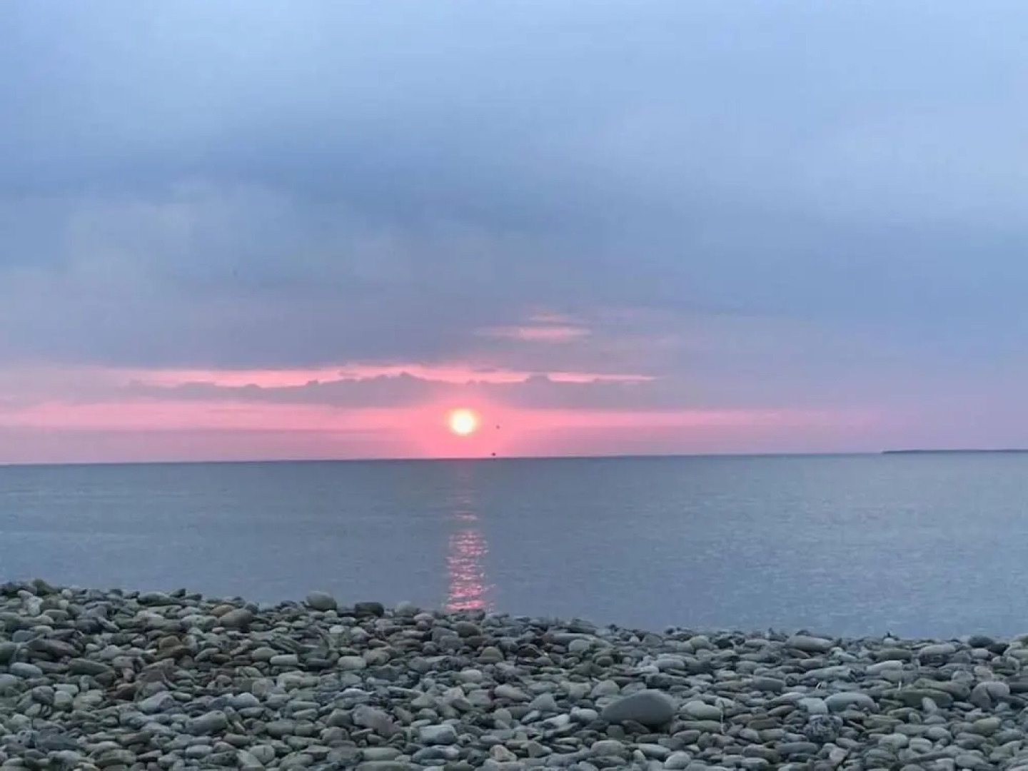 Maddens Bridge Bar, Restaurant & Guesthouse