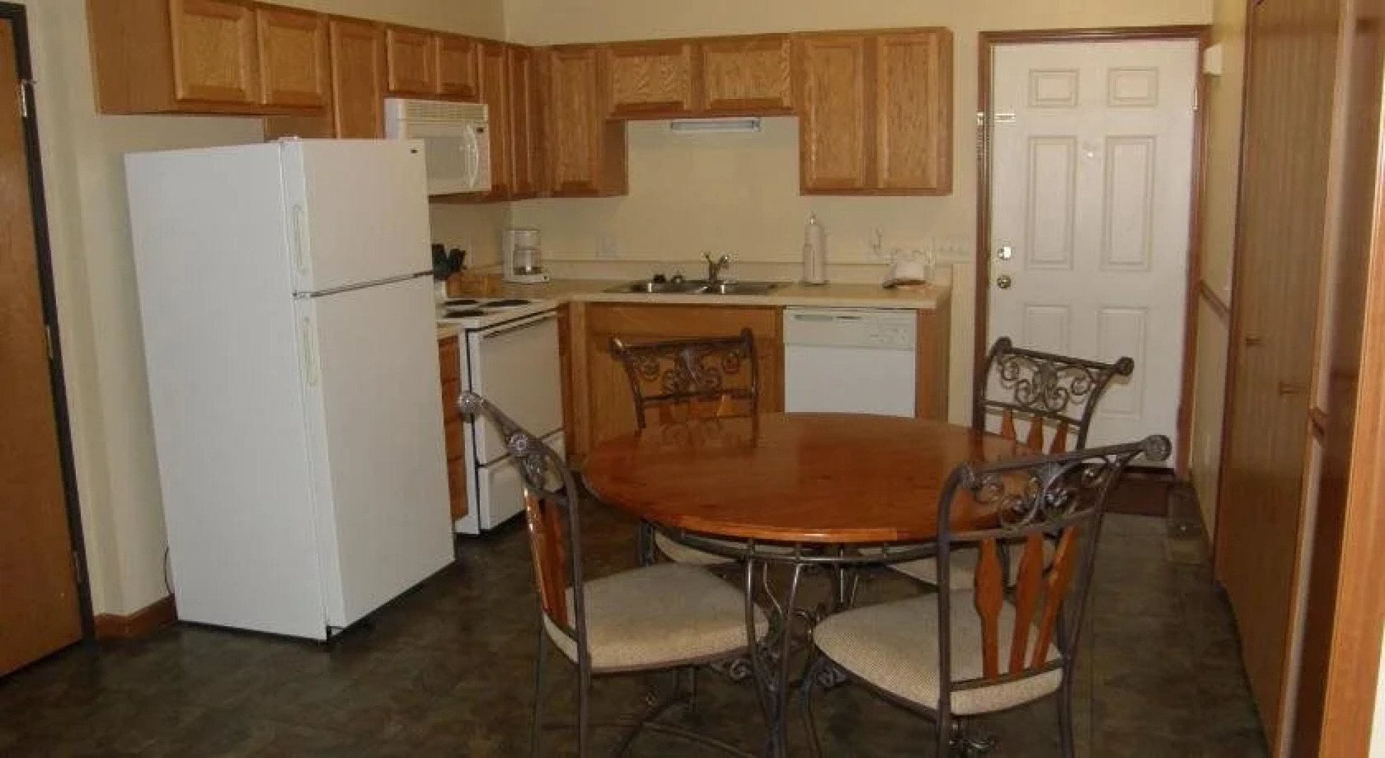 Romer's Westlake Hotel Villas