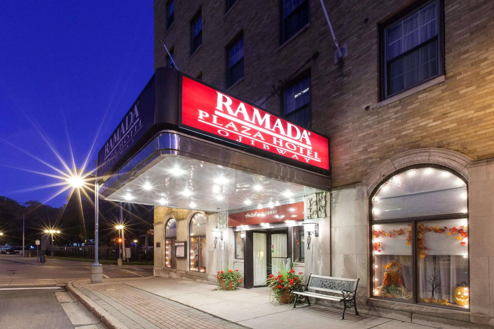 Ramada Plaza Hotel Ojibway