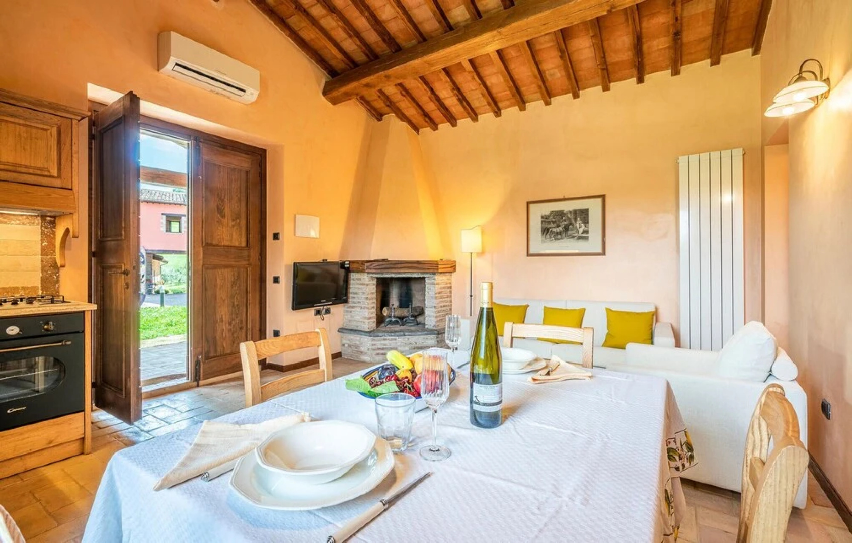 Beautiful Home in Camerino With Outdoor Swimming Pool, Wifi and 1 Bedrooms