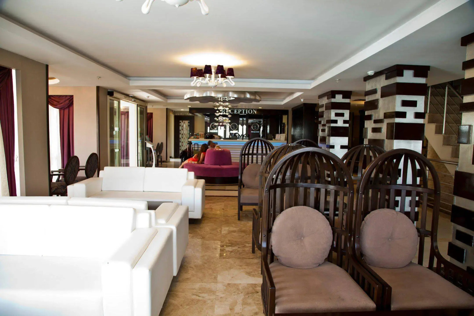 Adella Side Hotel