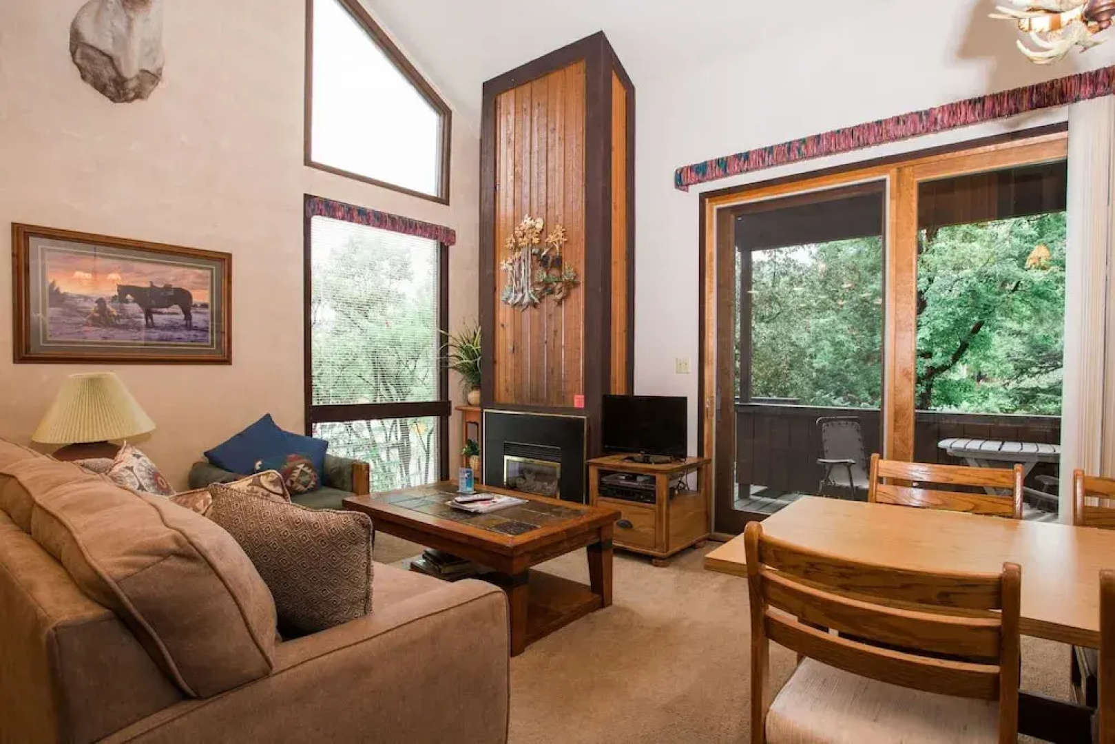 Three Kings Condo Near the Lifts by RedAwning
