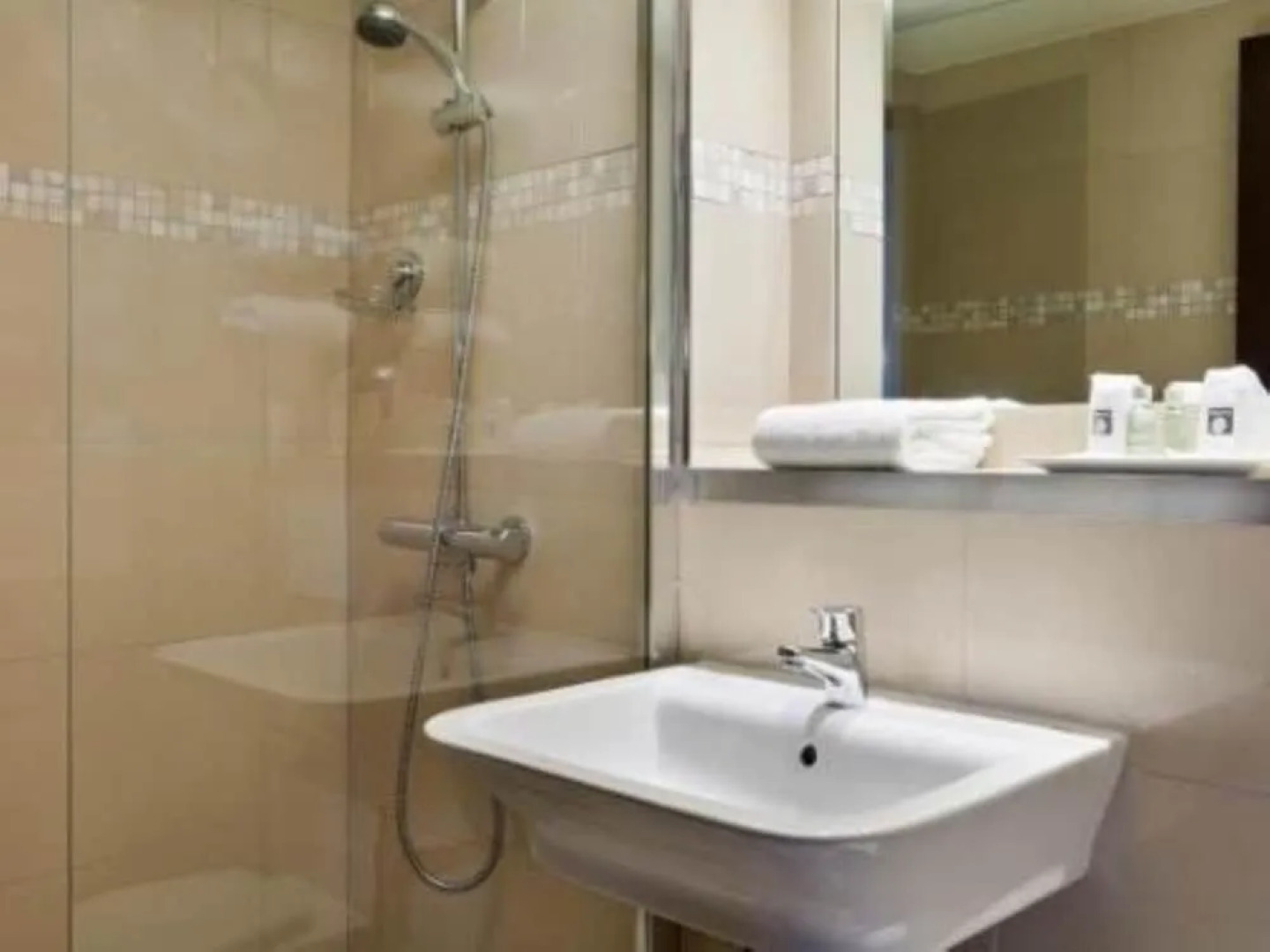 Enzo Hotel Brétigny