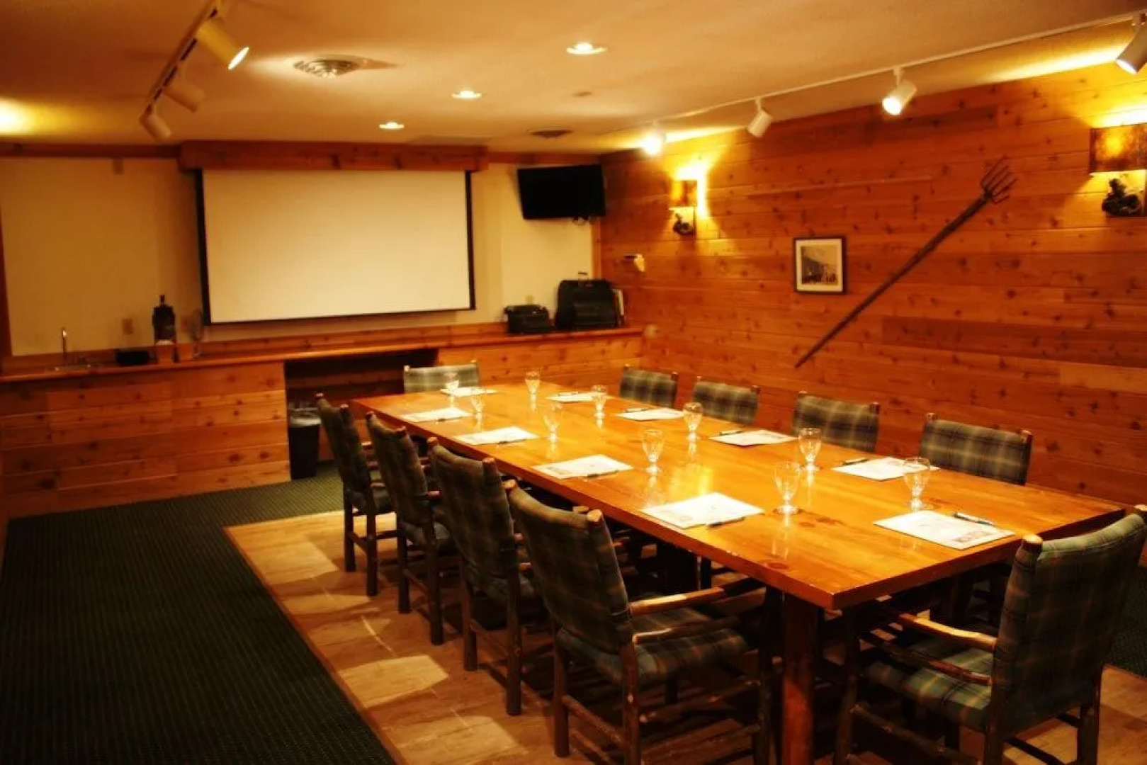 The Lodge at Crooked Lake