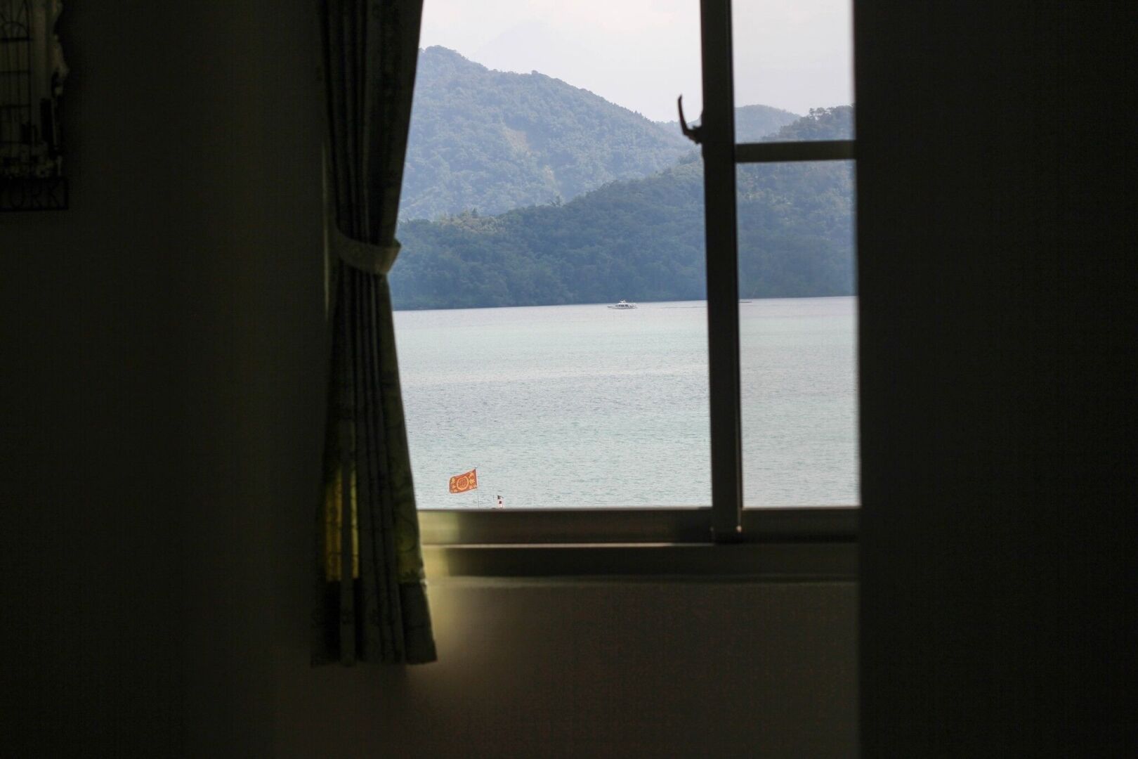 SunMoonLake Loft Inn