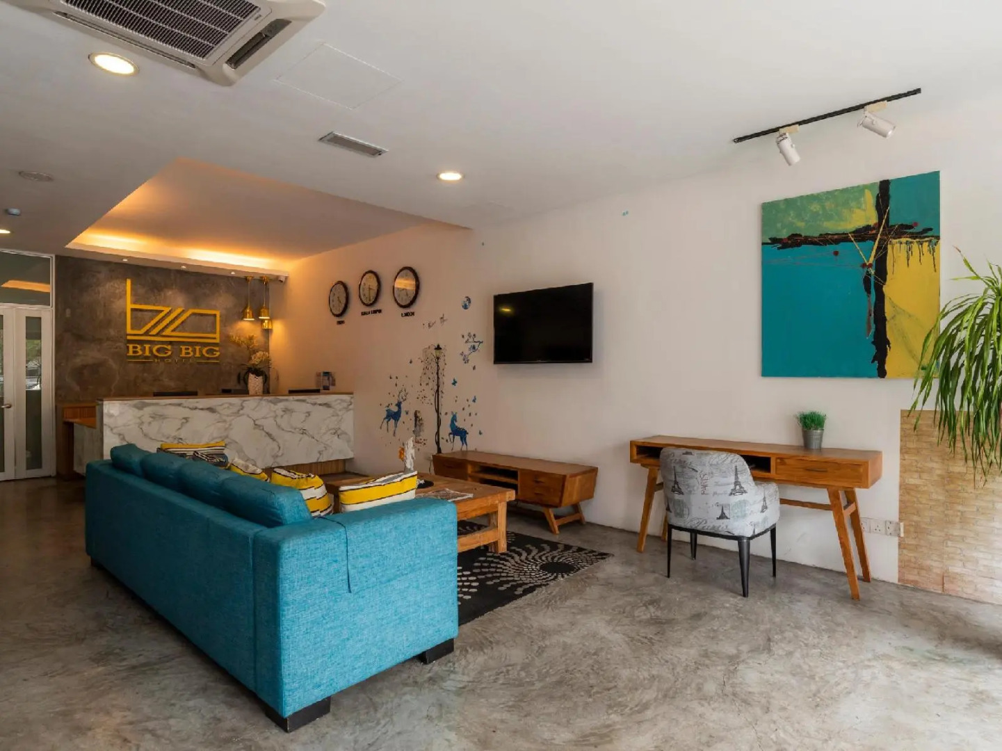 OYO 89355 Big Big Hotel