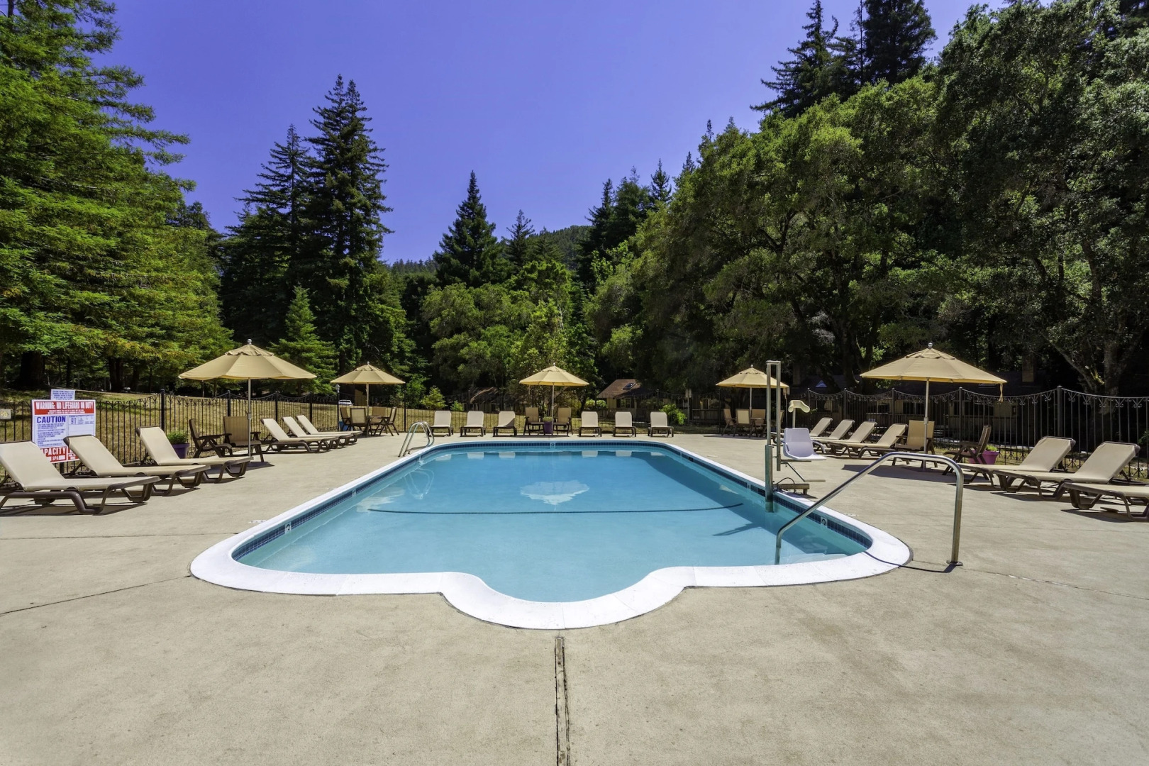 Big Sur Lodge