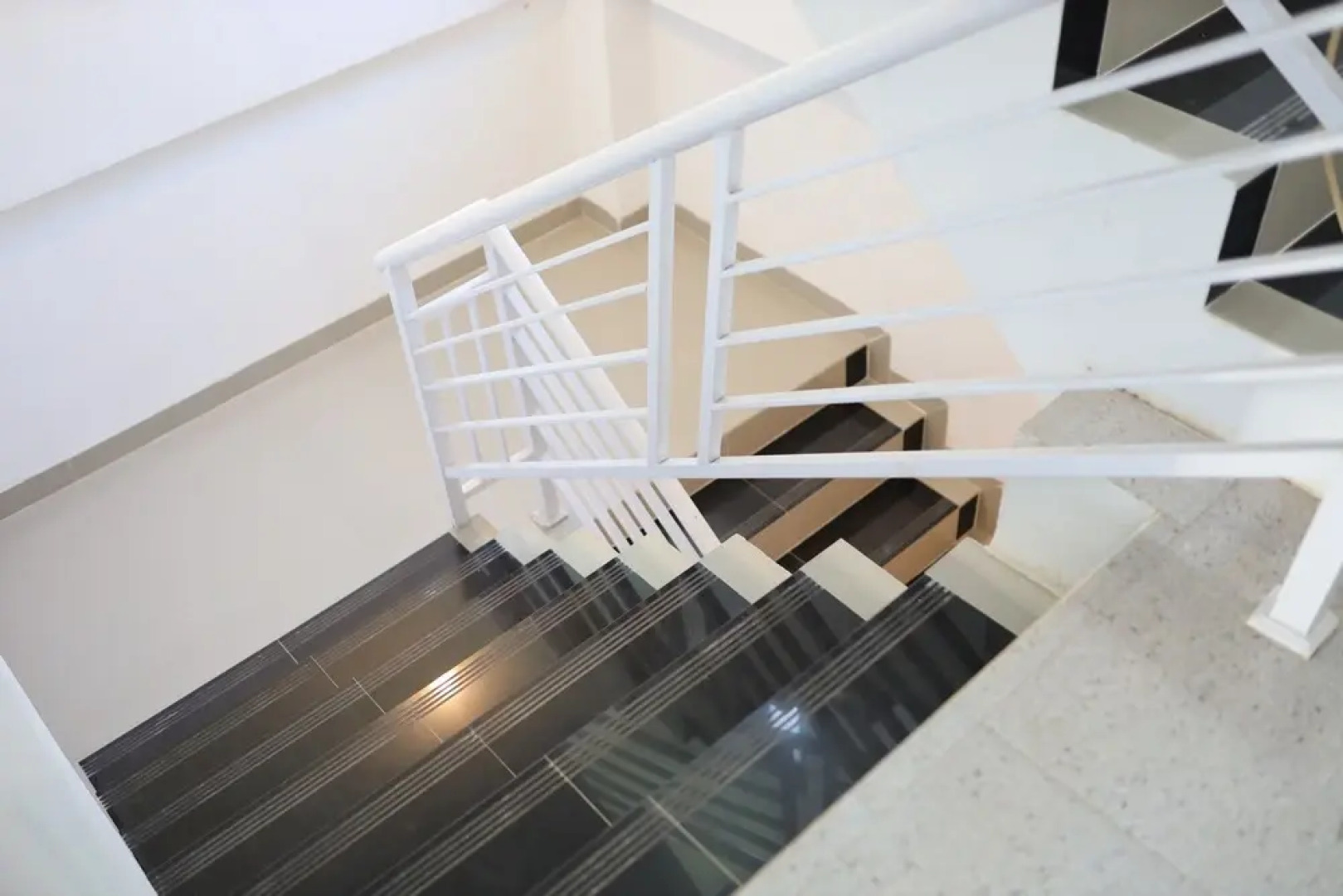 Urbanview Hotel Eropa Maros near Sultan Hasanuddin Airport by RedDoorz