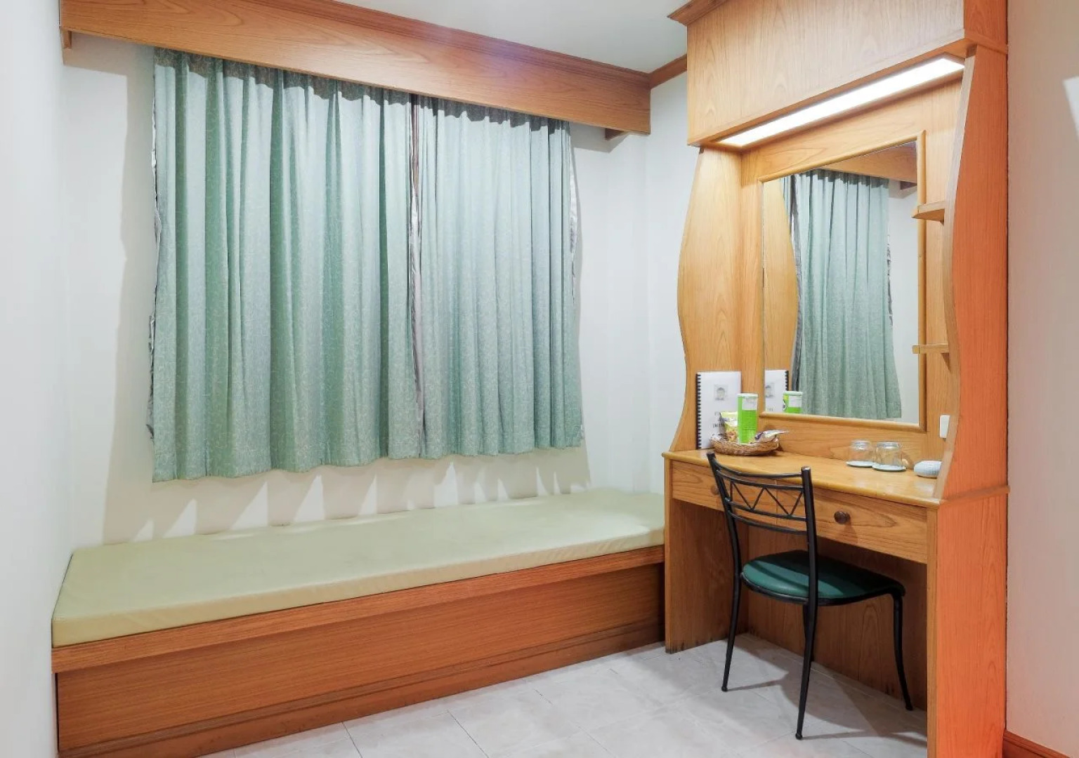 Andaman Sea Guesthouse