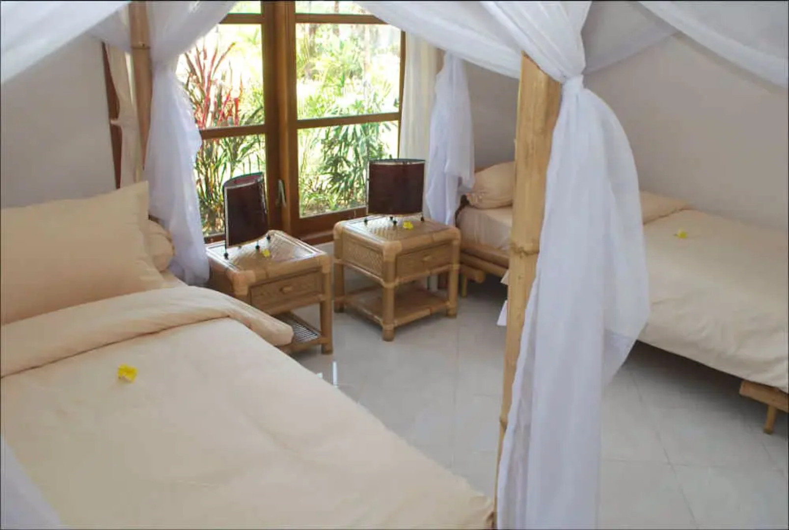 Villa Cerah Beachfront Holiday House