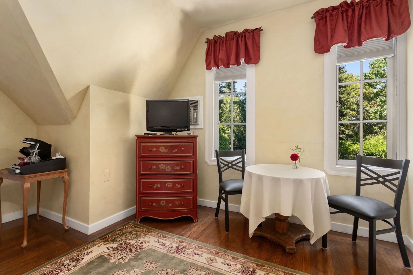 Candlelight Inn Napa Valley