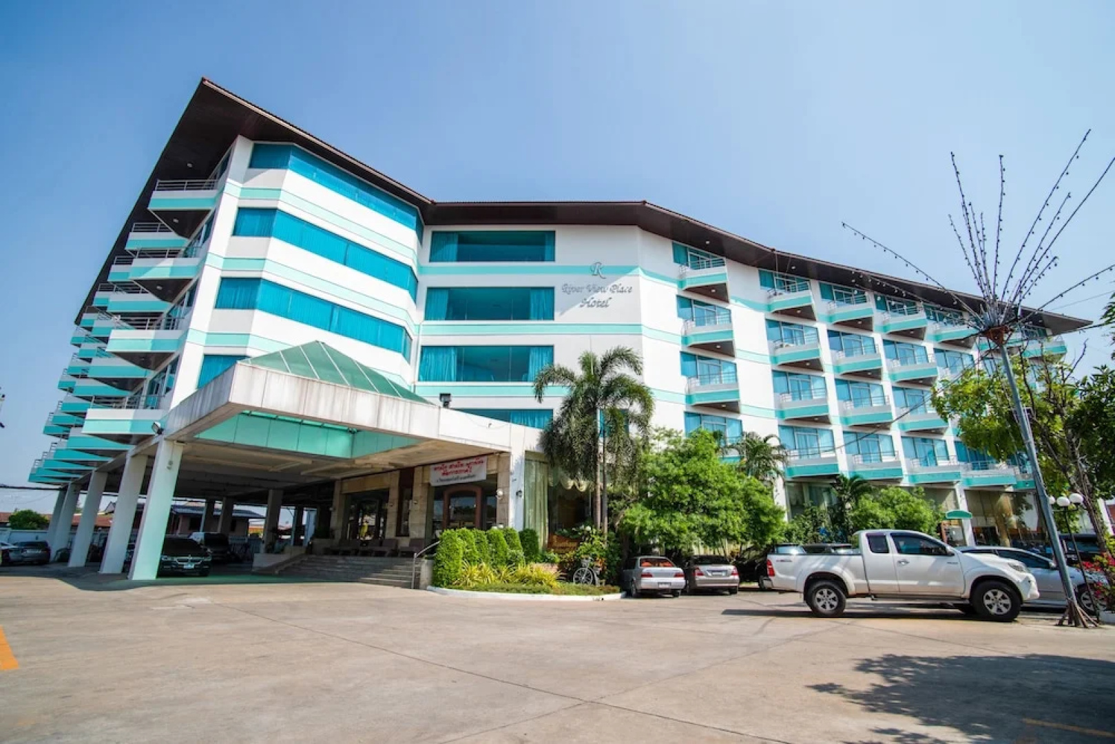 Ayutthaya River View Hotel