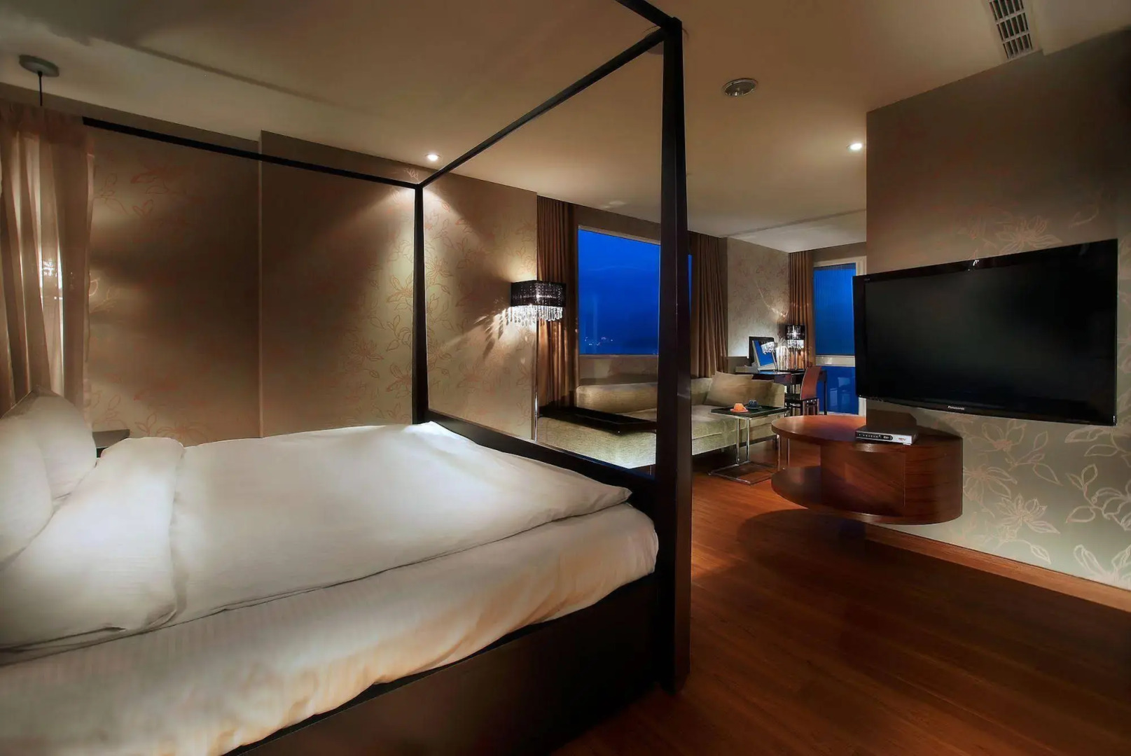 Spa Home Sun Moon Lake Luxury Lakeside Hotel