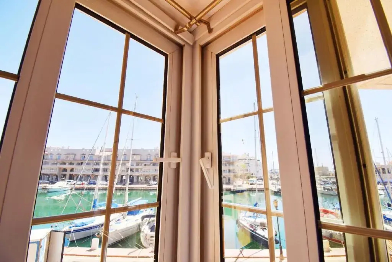 Expoholidays - Apartamentos Puerto Almerimar