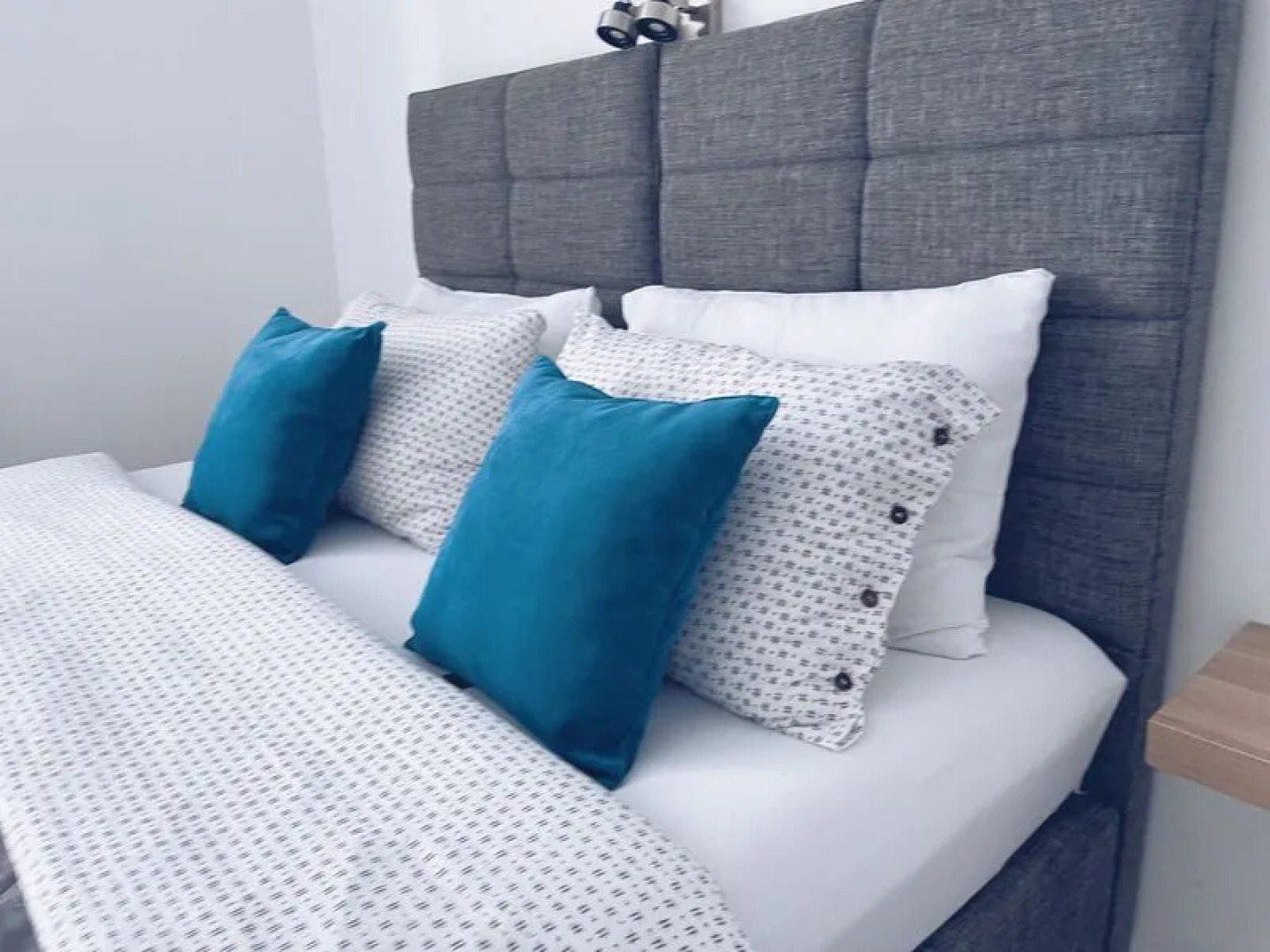 Apartments, on. Karla Marksa, 183