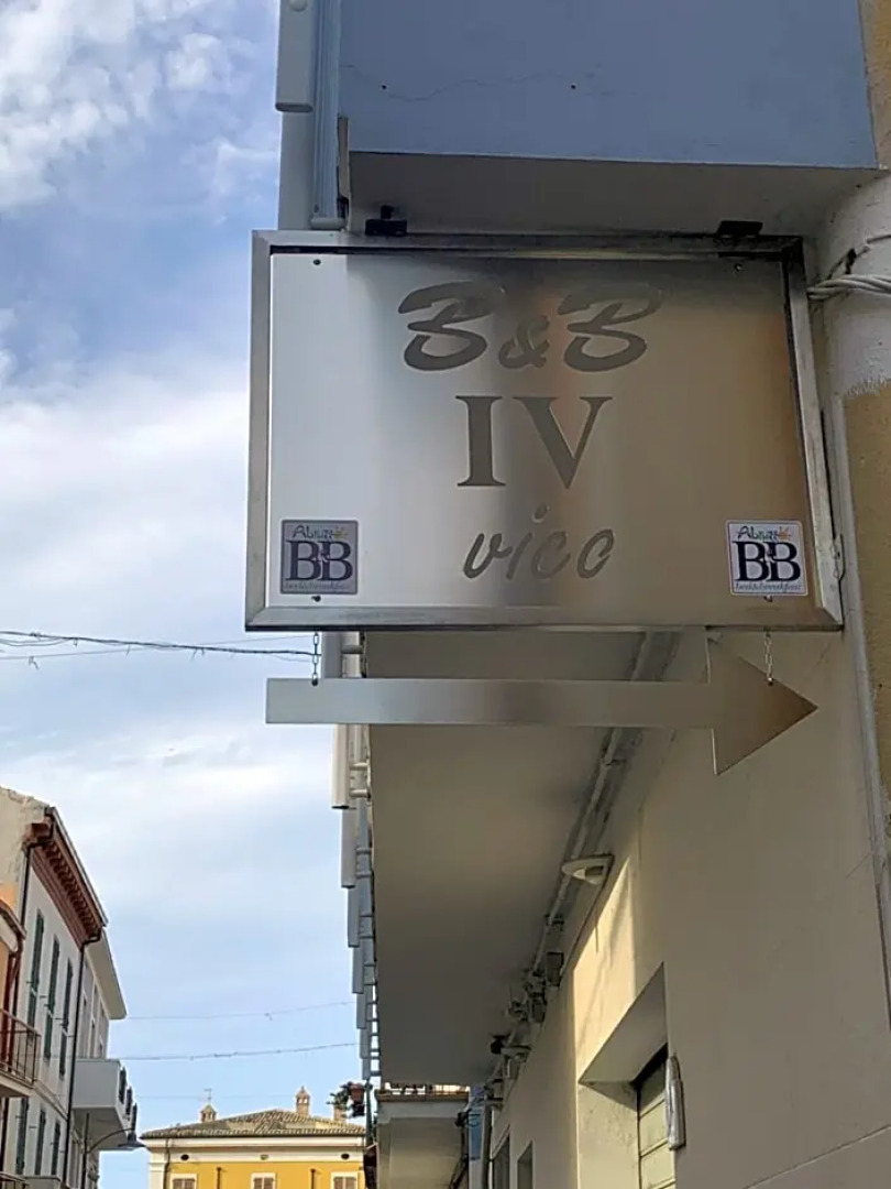 B&B IV Vico