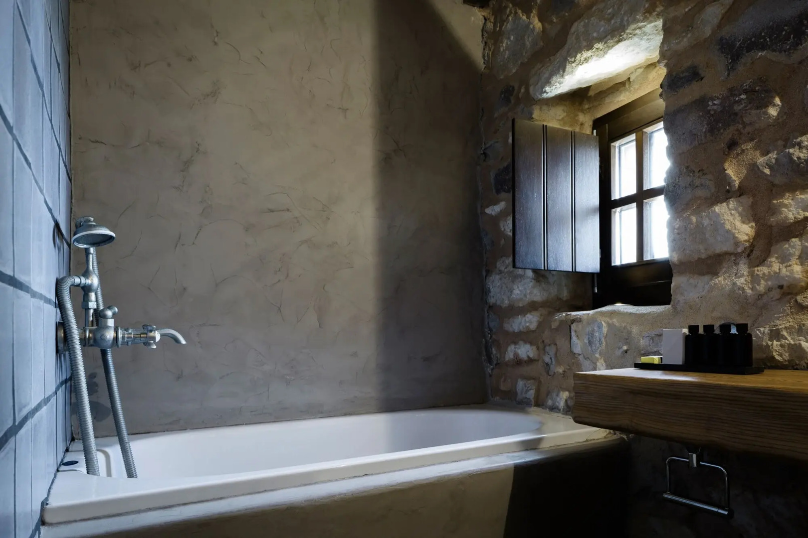 Tainaron Blue Retreat