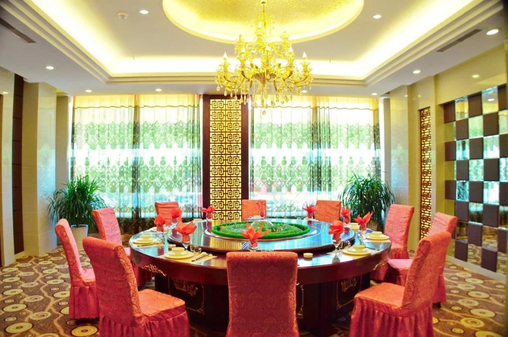 Dunhuang Han Tang Hotel