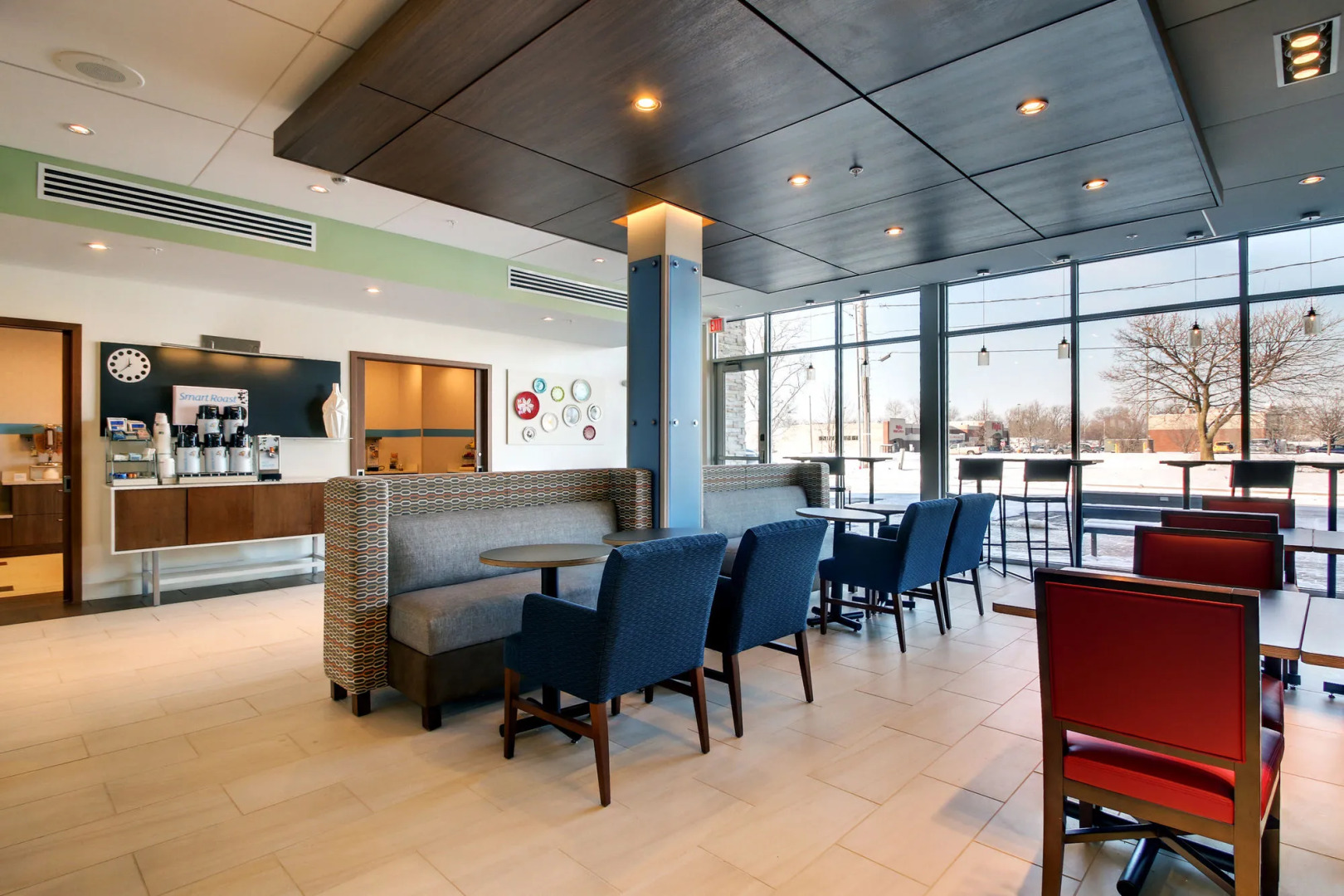 Holiday Inn Express & Suites Galesburg by IHG