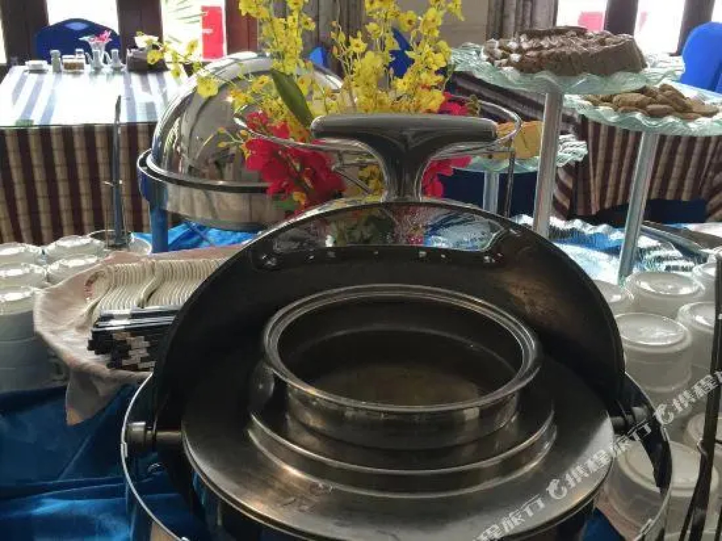 Qixian Riverside Hotel