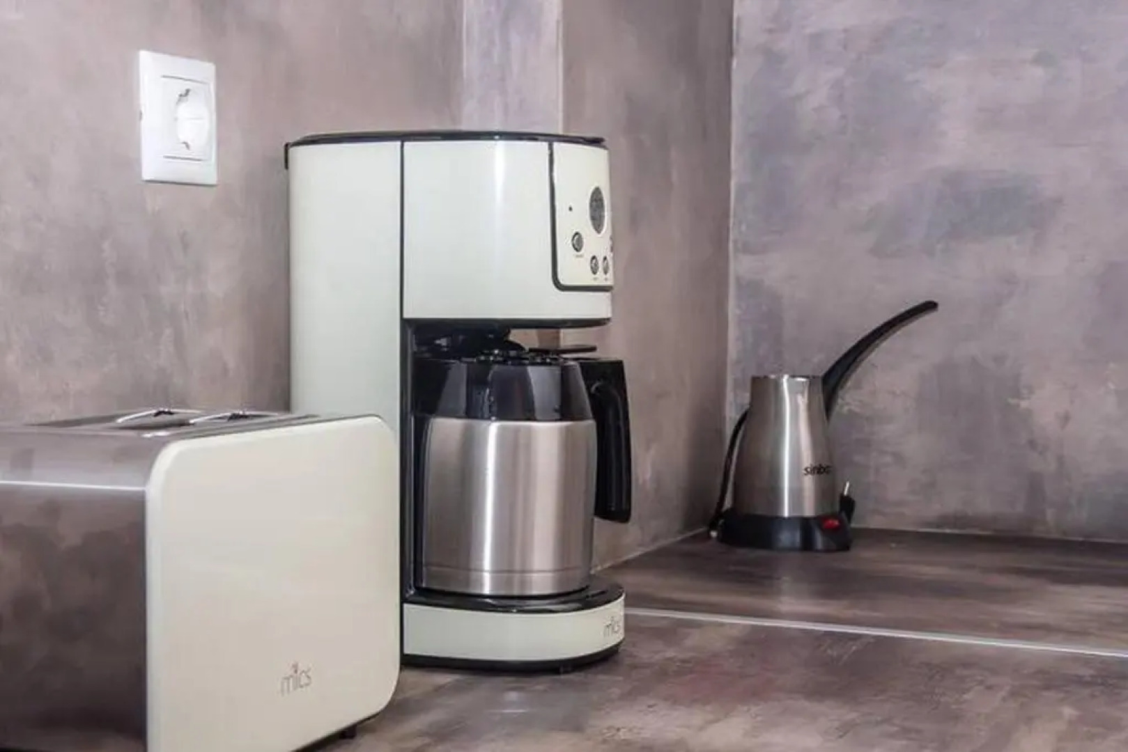 Eliora Studio & Aelia Apartment