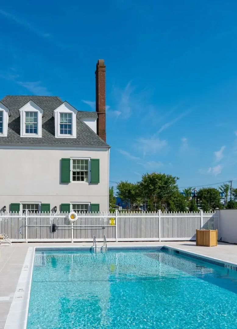 Canoe Place Inn and Cottages