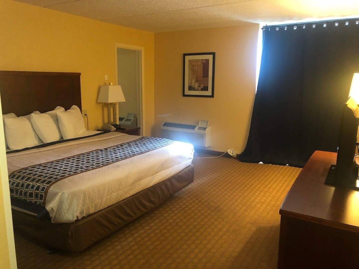 Richmond Suites Hotel