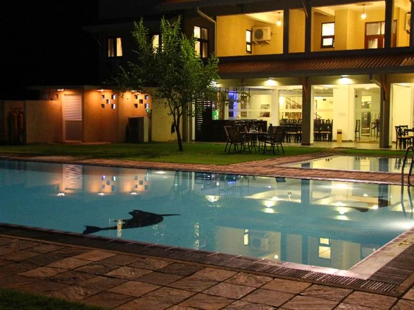 Lavendish Okrin Hotel